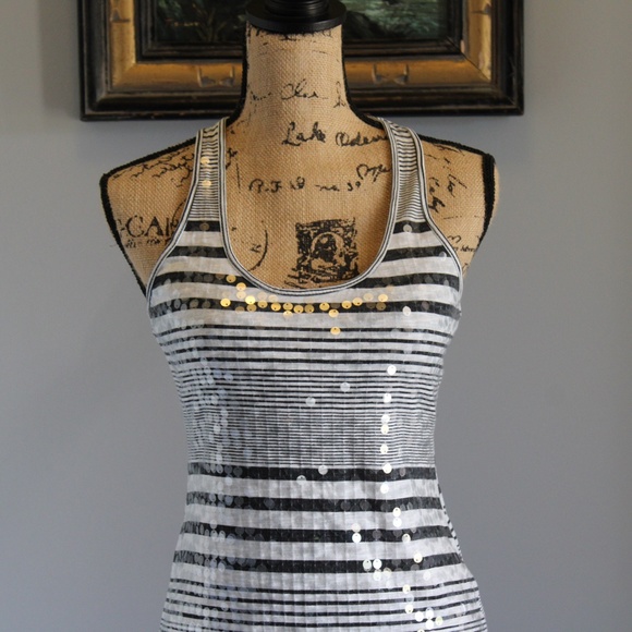 Tank top - Picture 2 of 16